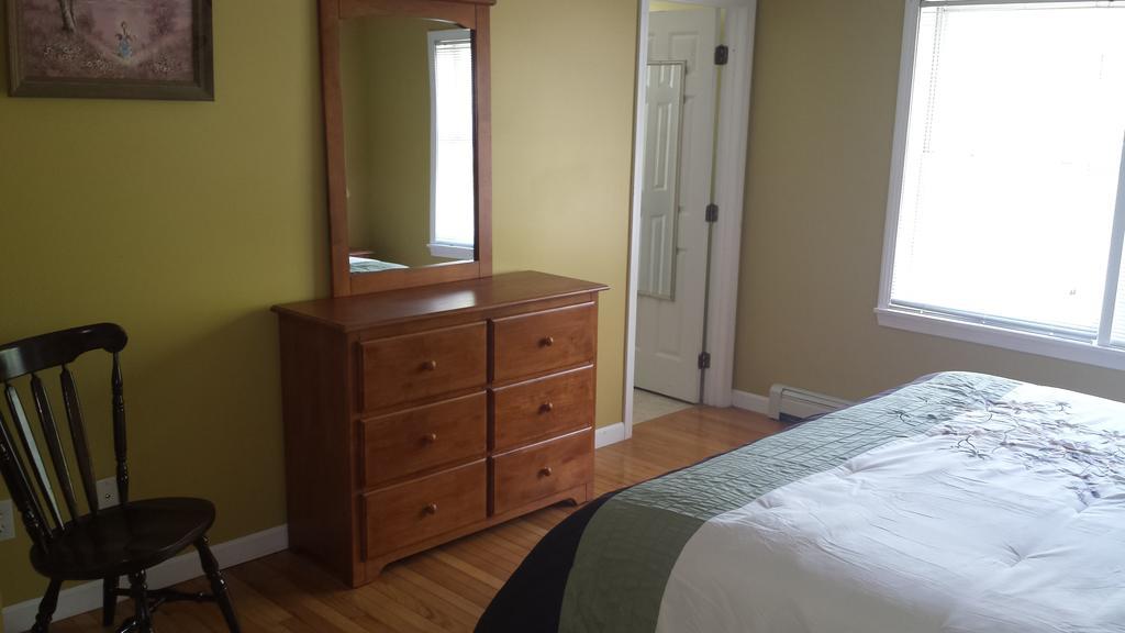 Weirs Beach Motel & Cottages Room photo