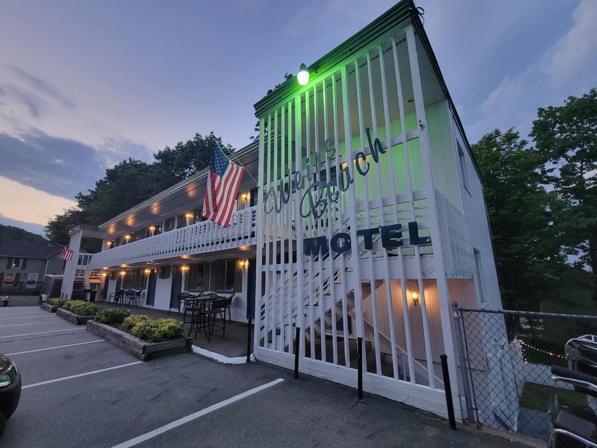 Weirs Beach Motel & Cottages Exterior photo